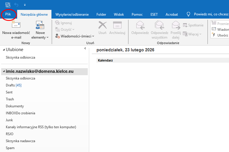 Outlook – kliknij zakładkę Plik